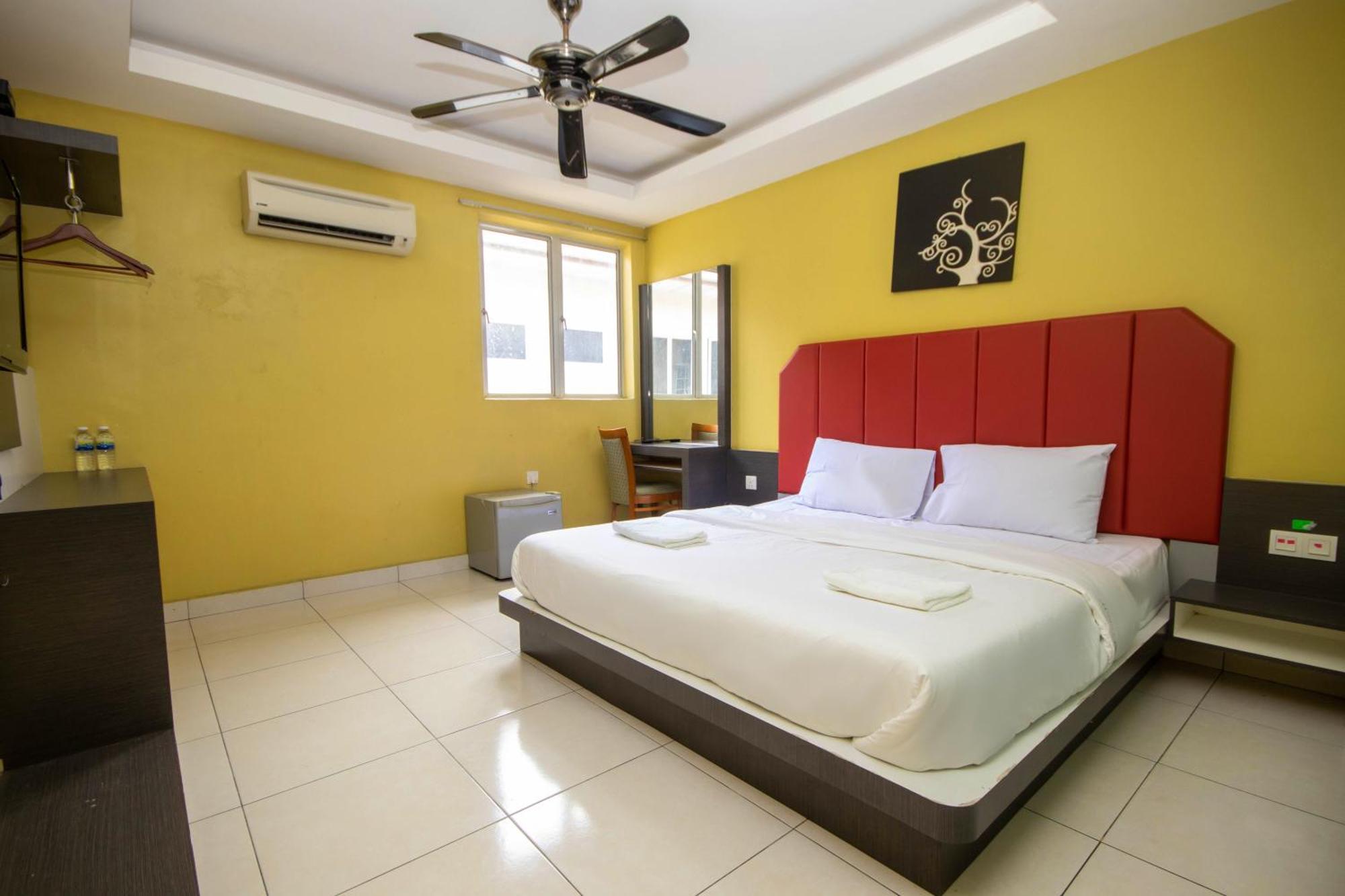 Jq Happy Lumut Hotel Екстер'єр фото