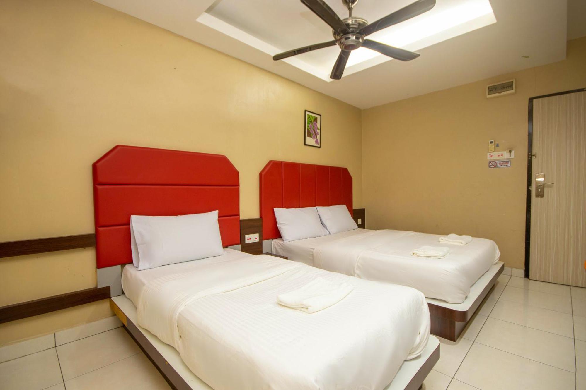 Jq Happy Lumut Hotel Екстер'єр фото