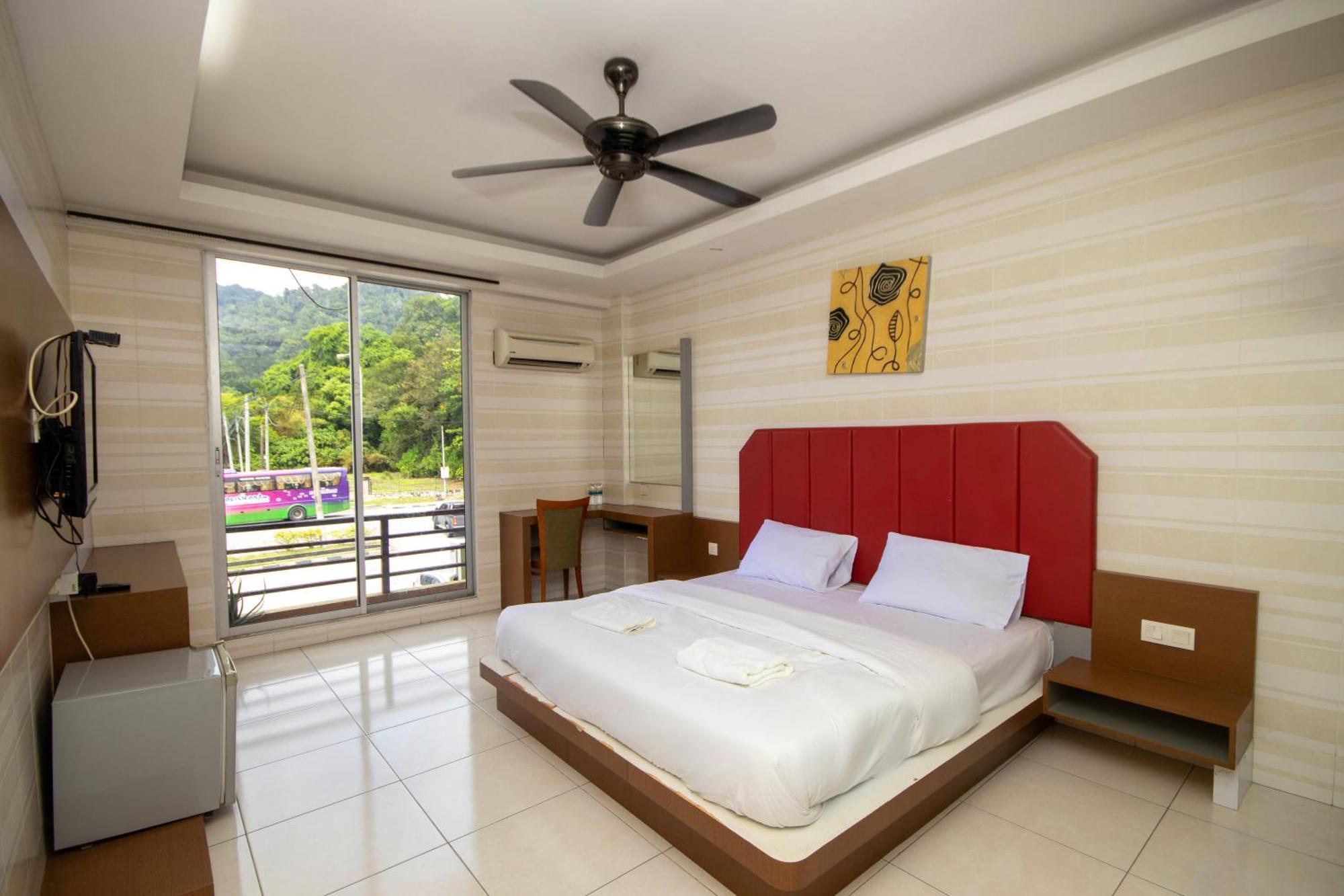 Jq Happy Lumut Hotel Екстер'єр фото